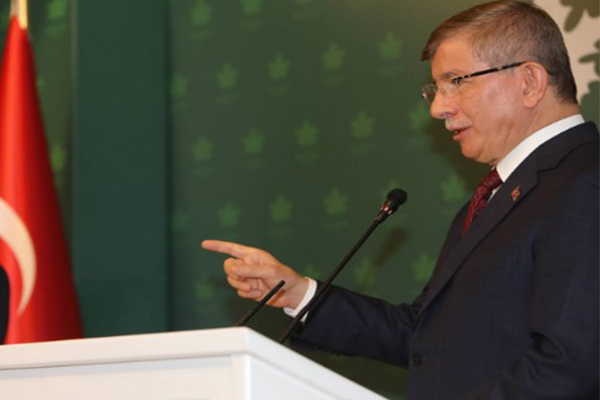 Davutoğlu: Öğrencilerle buluşmak benim için her zaman siyaset üstü olmuştur