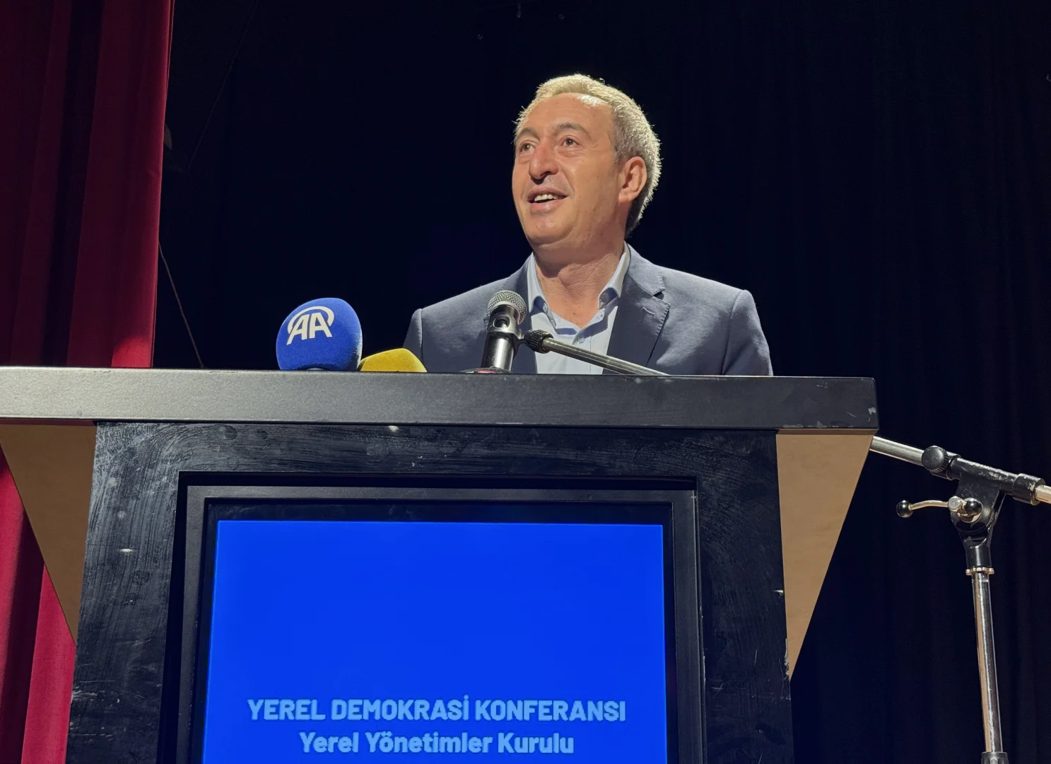 DEM Parti Eş Genel Başkanı Bakırhan, Yerel Demokrasi Konferansı'nda konuştu