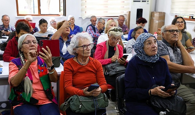 Dijital çağın kapıları yaş almış bireylere açılıyor