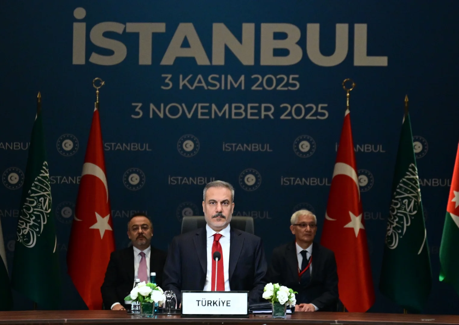 Dışişleri Bakanı Fidan'ın ev sahipliğindeki Gazze konulu toplantı başladı