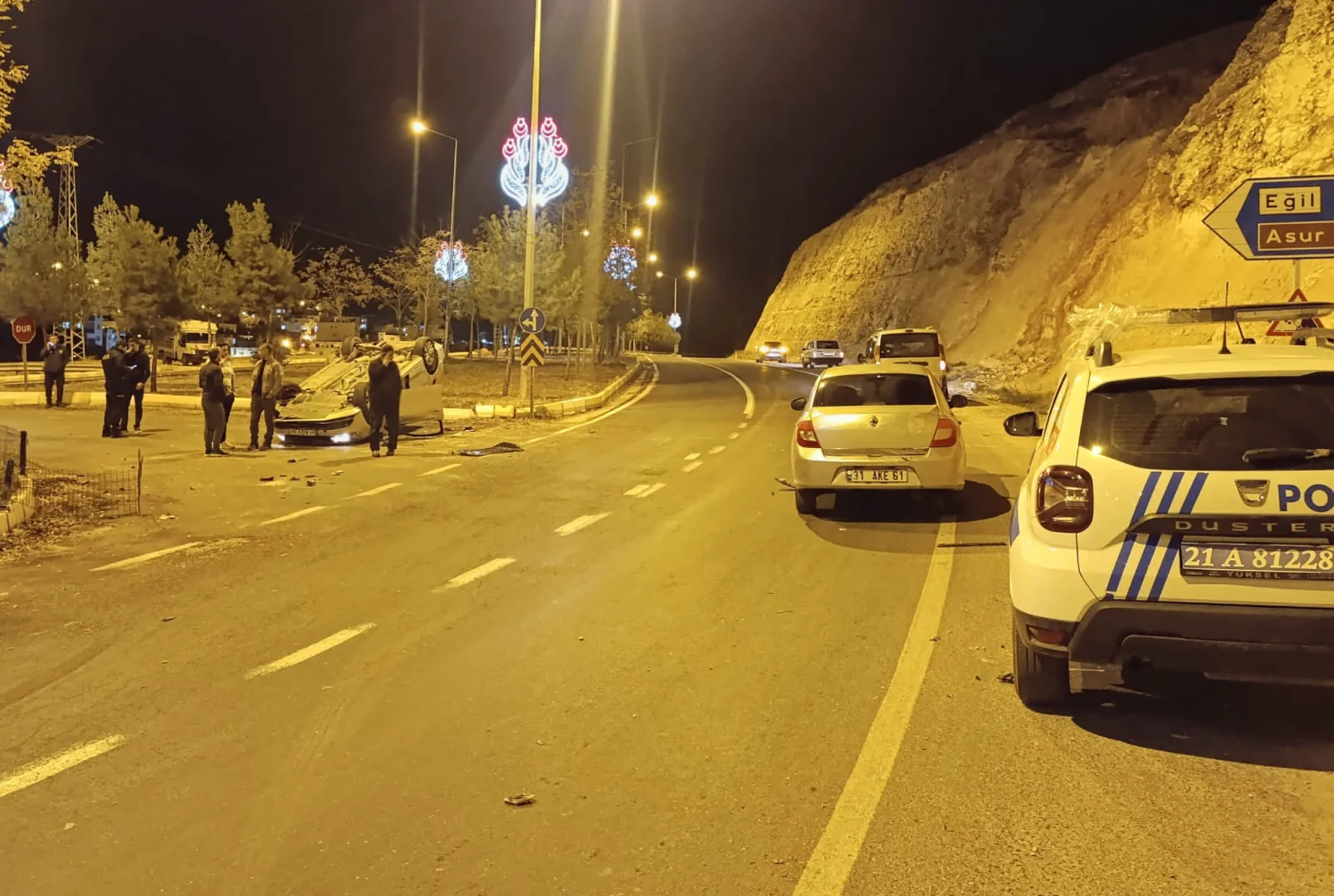 Diyarbakır'da iki otomobilin çarpıştığı kazada 2 kişi yaralandı