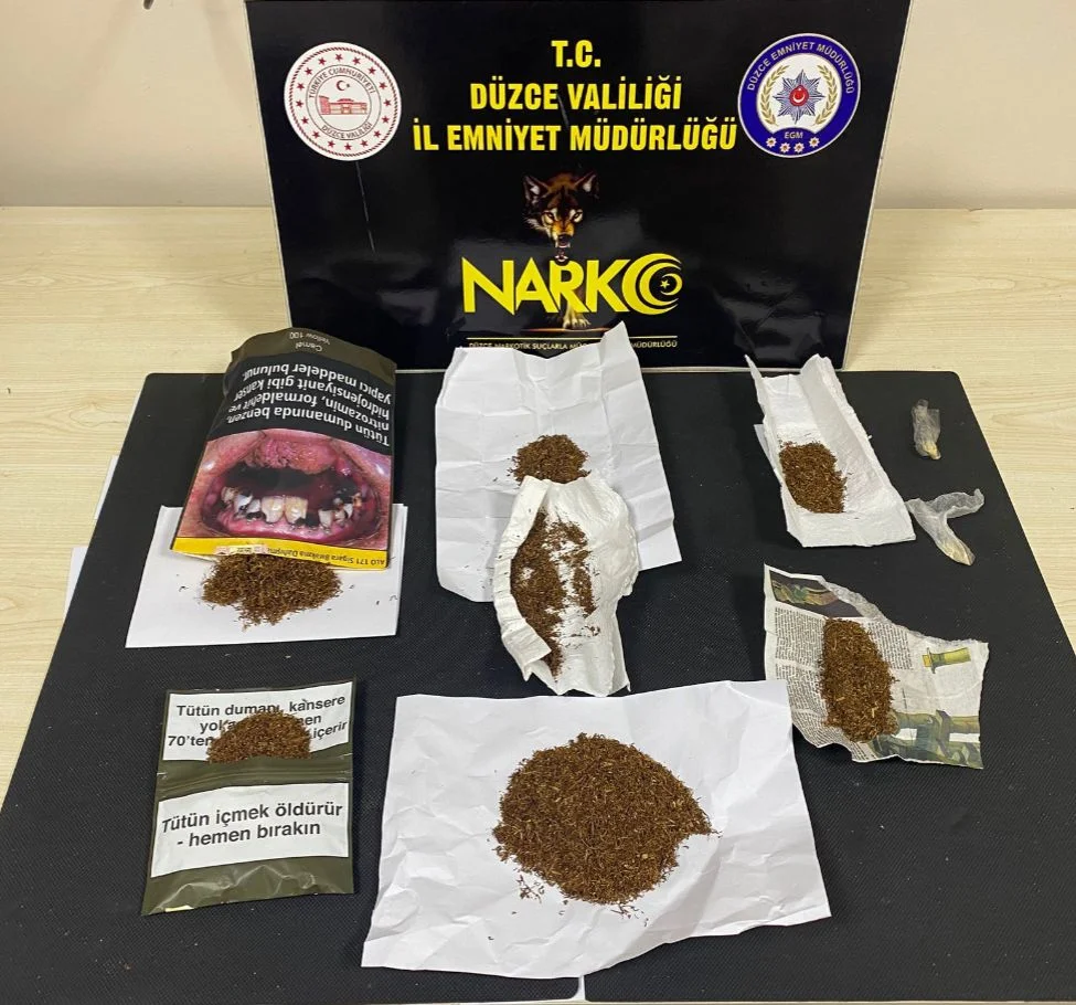 Düzce'de uyuşturucu operasyonunda yakalanan 3 zanlı tutuklandı