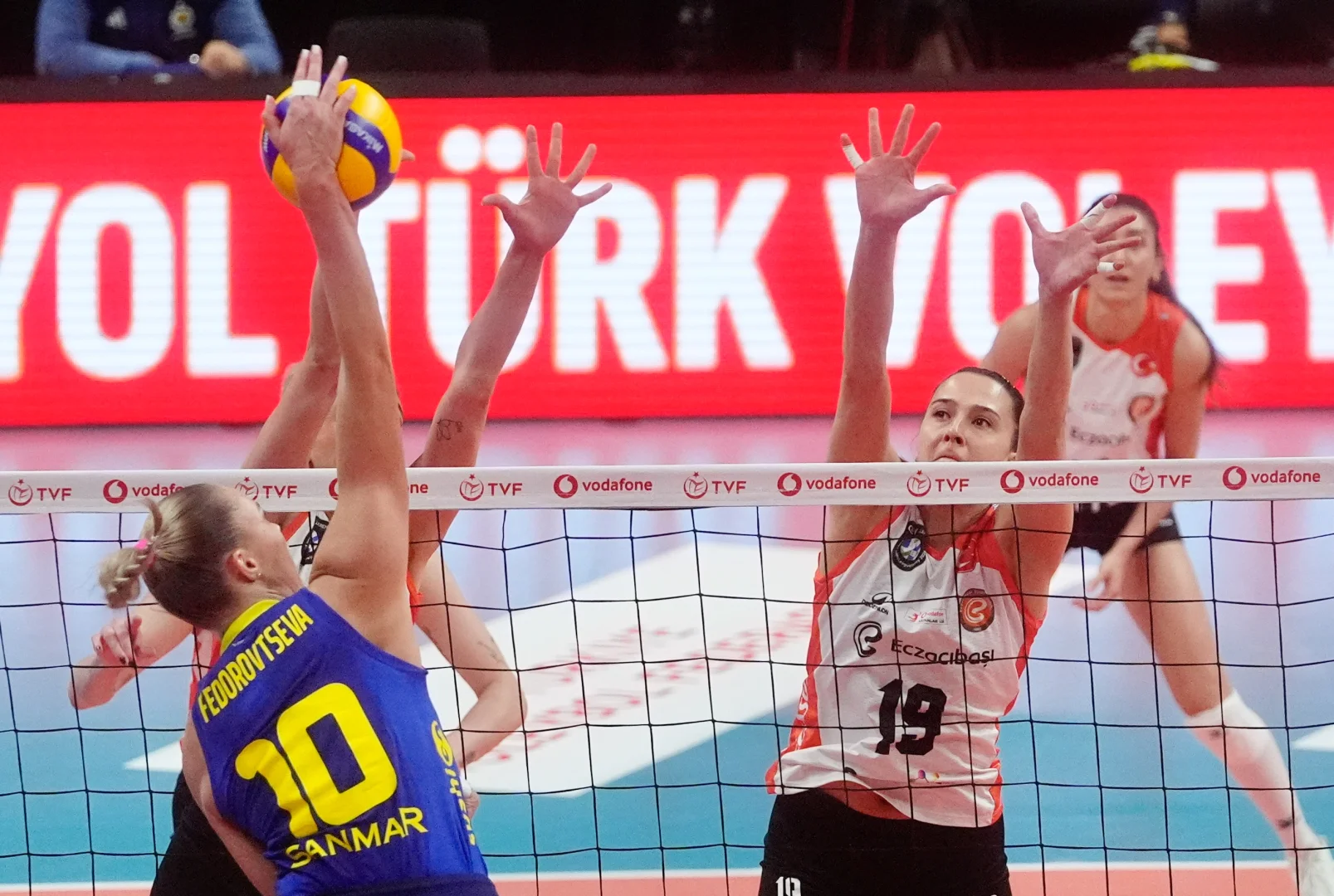 Eczacıbaşı Dynavit - Fenerbahçe Medicana