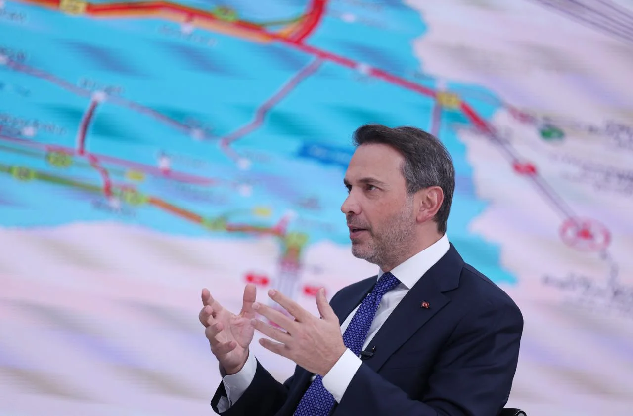 Enerji ve Tabii Kaynaklar Bakanı Bayraktar, Diyarbakır'da 4 sahada 24 sondaj yapılacağını açıkladı