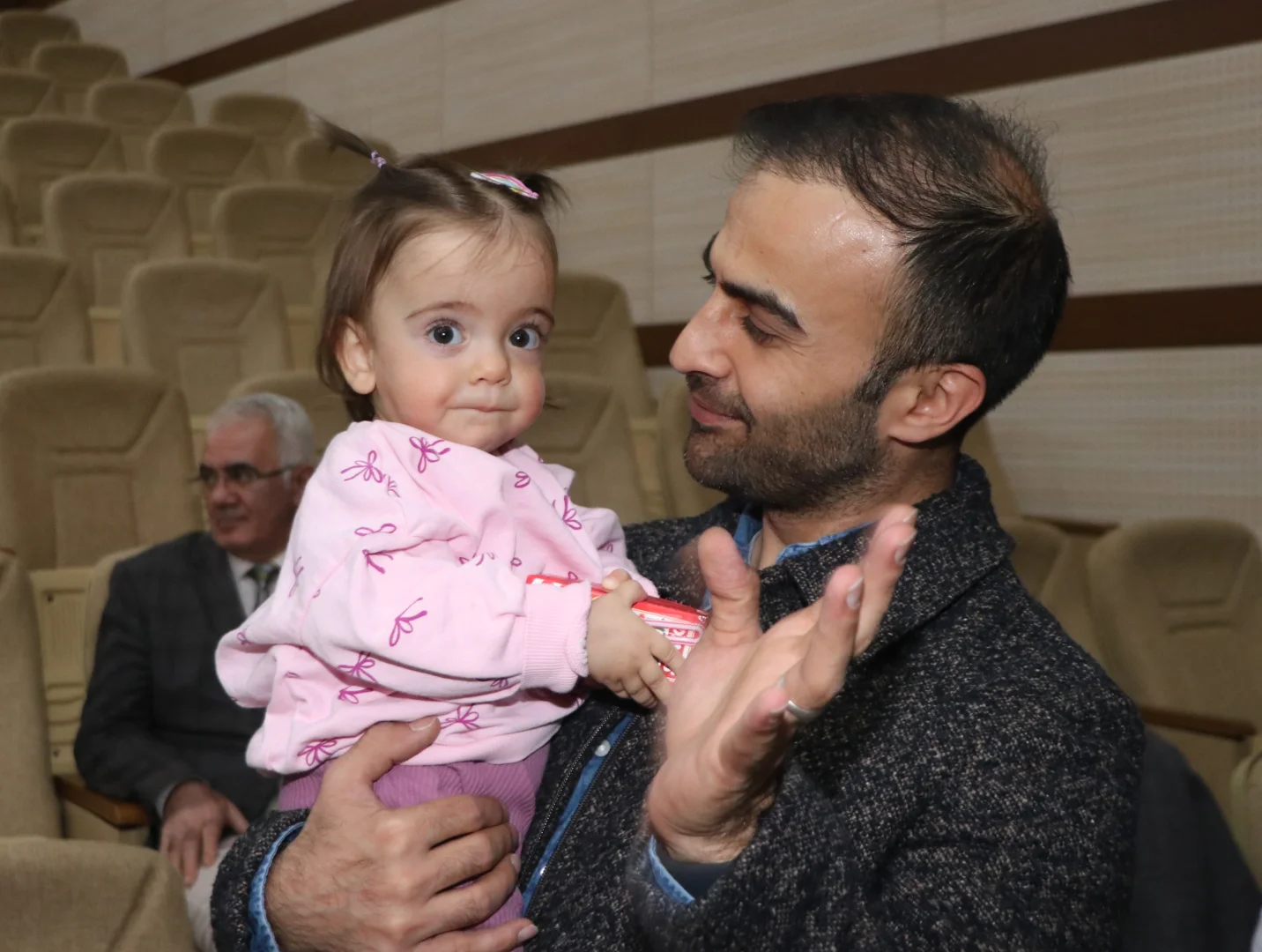 Erzurum'da prematüre bebekler, şehir hastanesinde sağlık çalışanlarıyla buluştu