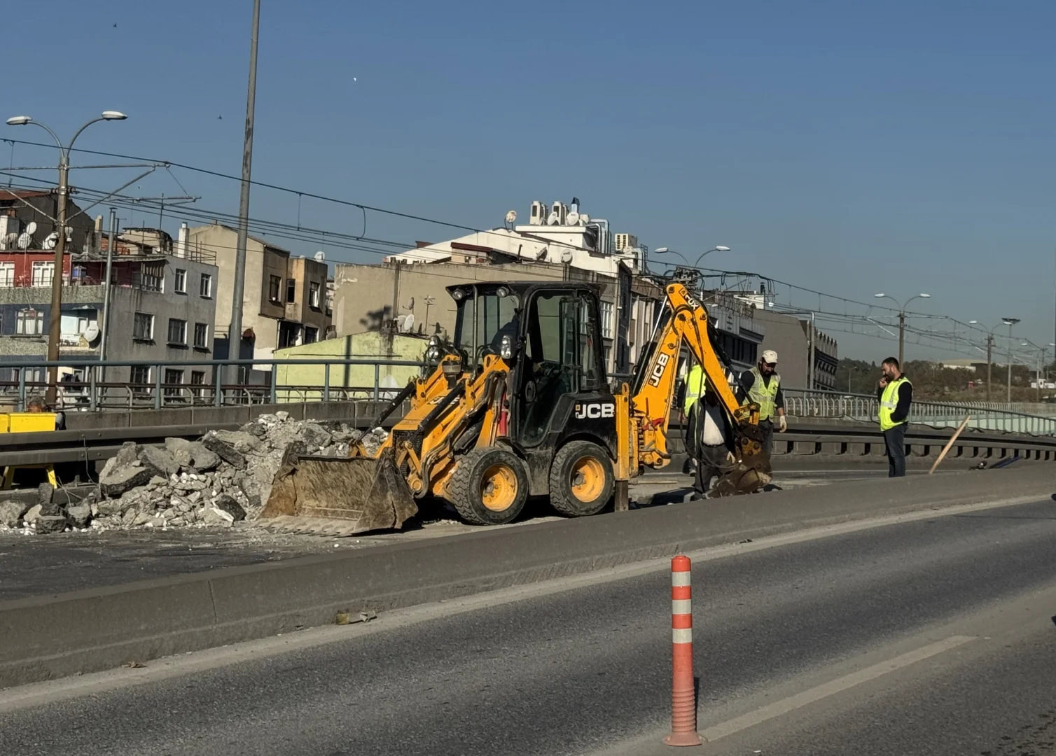 Esenler’de Ayvalıdere Araç Köprüsü’nde güçlendirme çalışması başladı