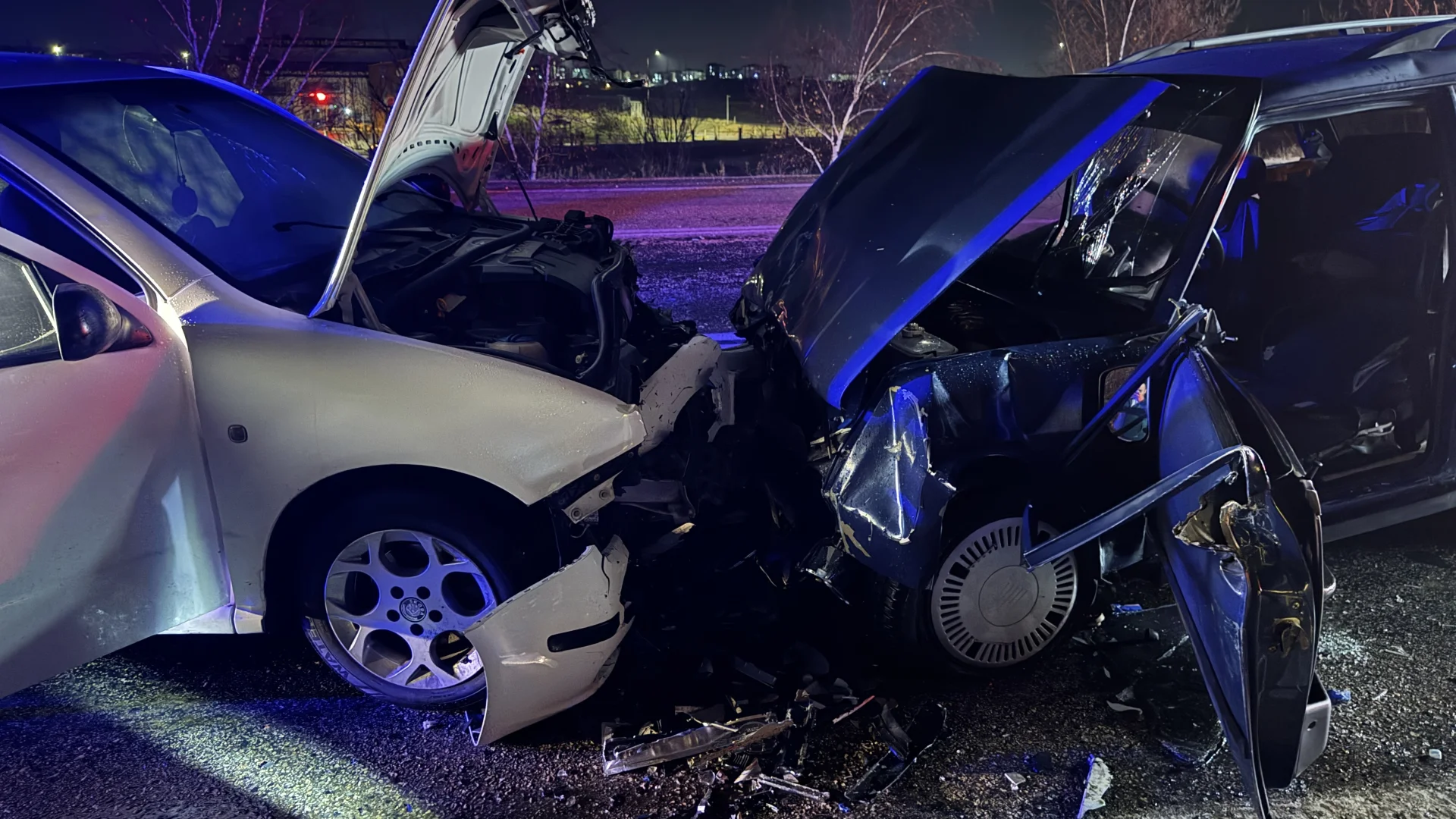 Eskişehir'de 2 otomobilin çarpıştığı kazada 9 kişi yaralandı