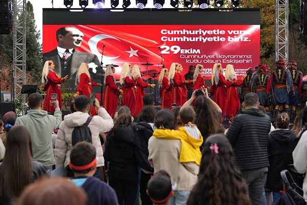 Eskişehir’de Cumhuriyet Şenliği düzenlendi