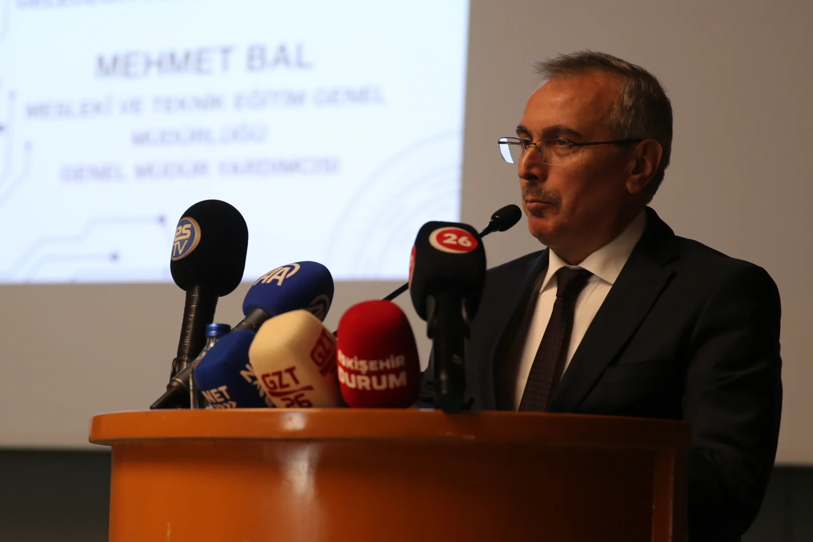 Eskişehir'de "Geleceğin Mesleki Eğitimi Çalıştayı" yapıldı