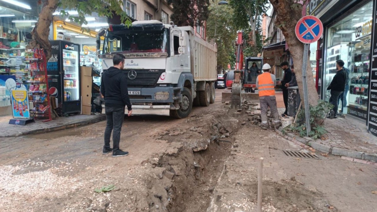 Esnaftan Başkan Tutdere’ye teşekkür: 'Hocaömer’de altyapı sorunu aynı gün çözüldü'  - Videolu Haber
