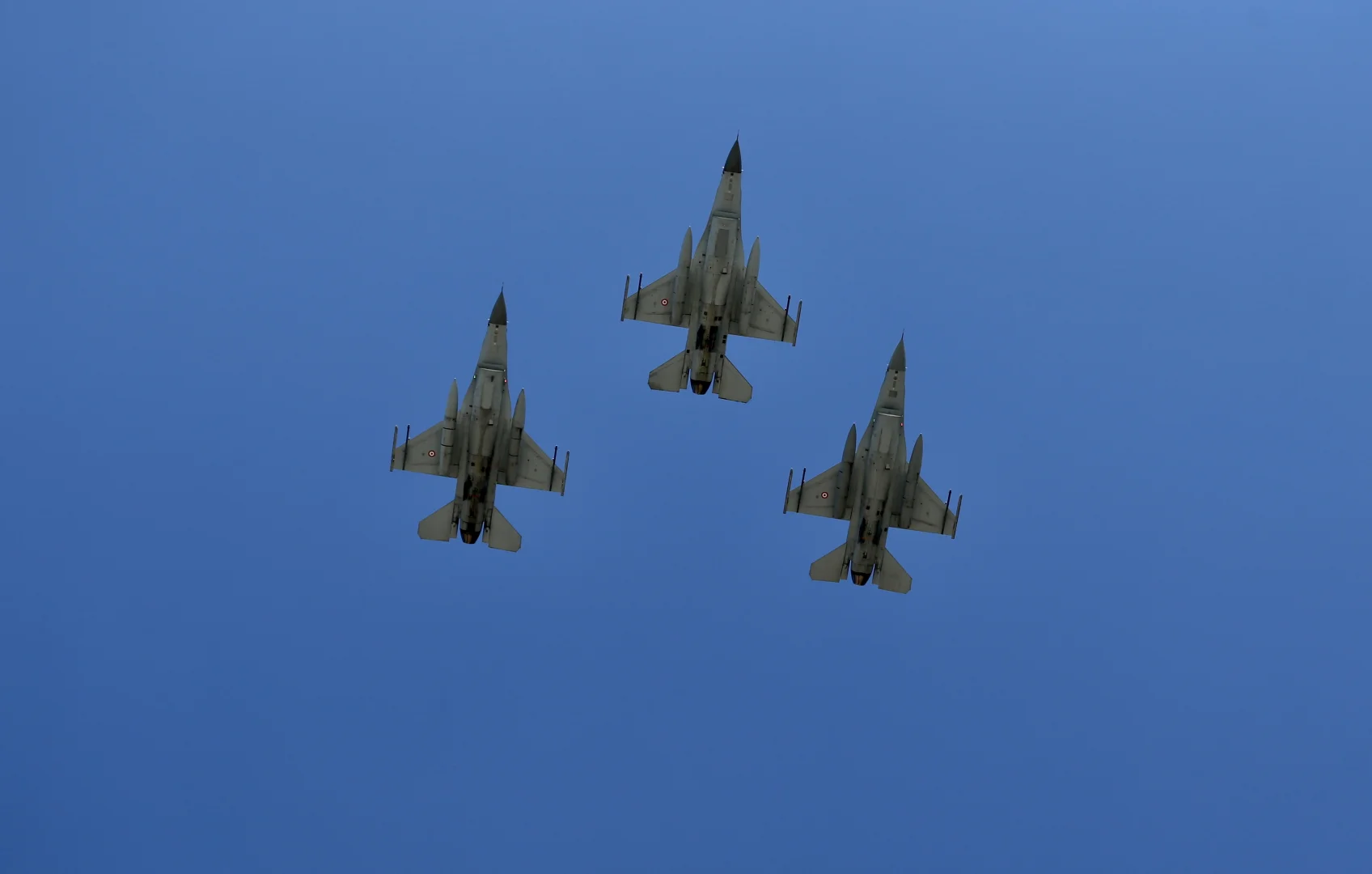 Fethiye'de F-16'lar gösteri uçuşu yaptı