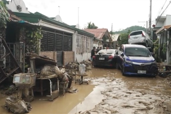 Filipinler'deki tayfunda ölü sayısı 140'a ulaştı, acil durum ilan edildi