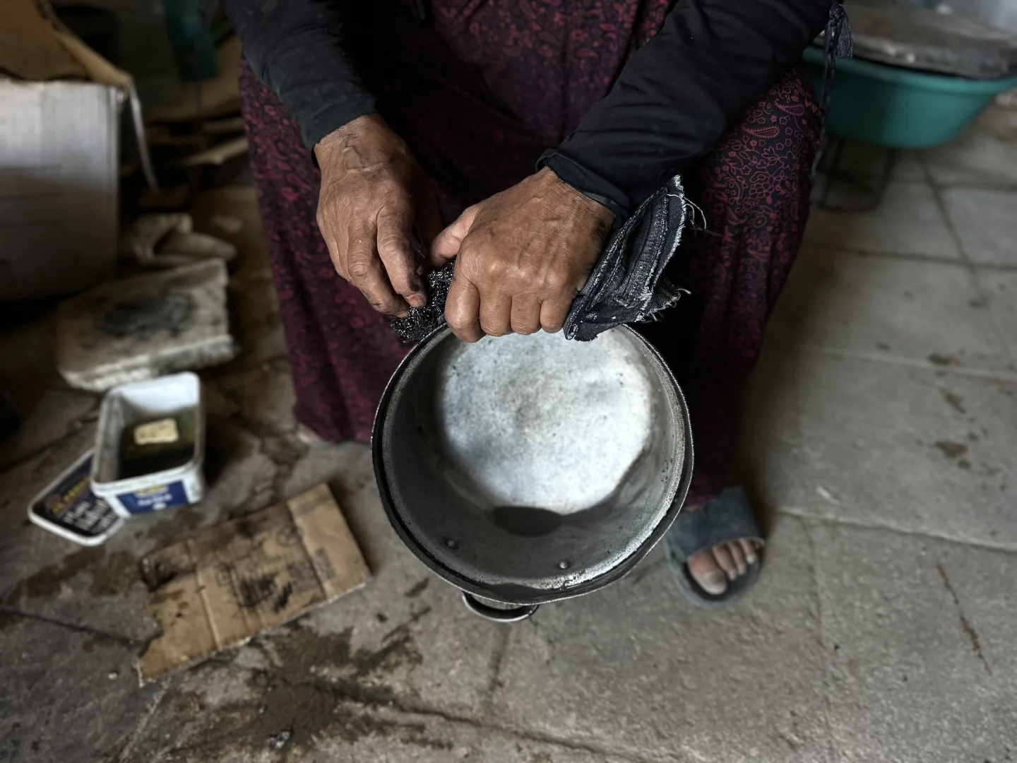 Gazze’de 70 yakınını kaybeden Fatma, yıkılmış mahallesinde hayata tutunuyor