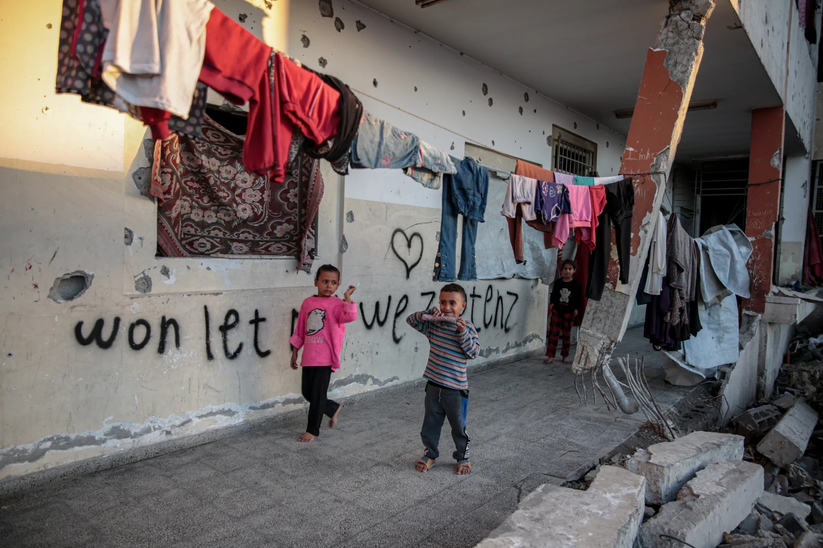 Gazze’deki Celil Okulu, İsrail saldırılarının ardından sığınma merkezine dönüştü