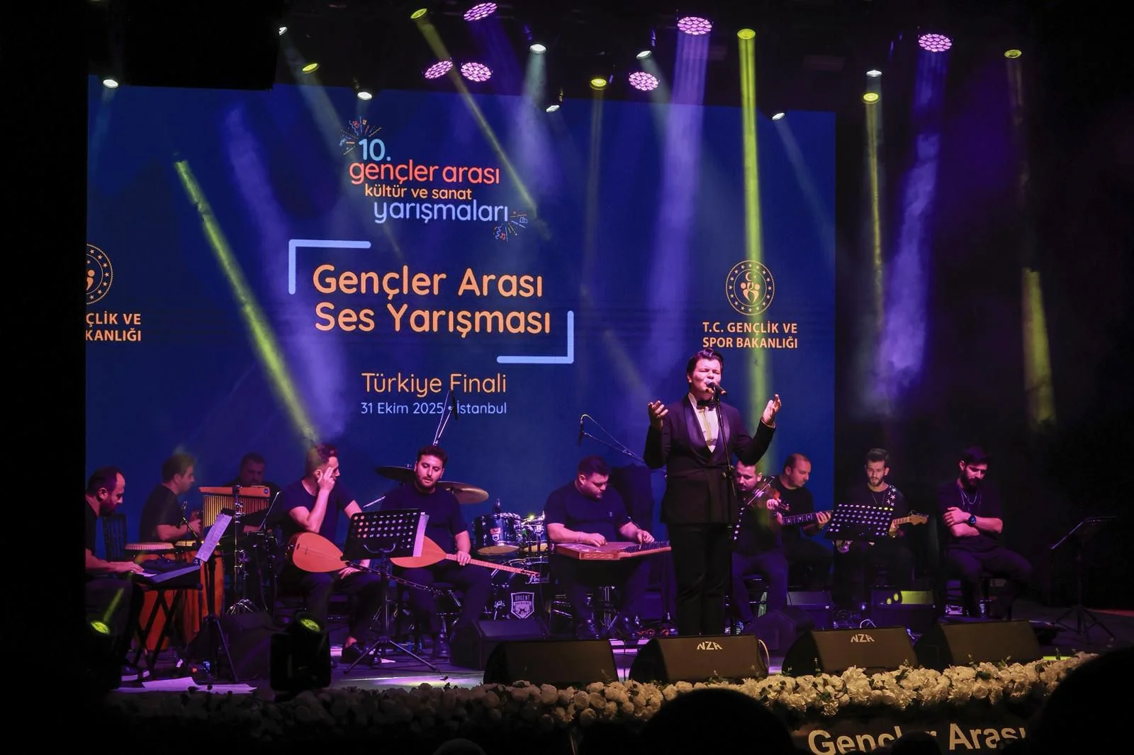 Gençlik ve Spor Bakanı Bak, Gençler Arası Ses Yarışması Finali'ni izledi