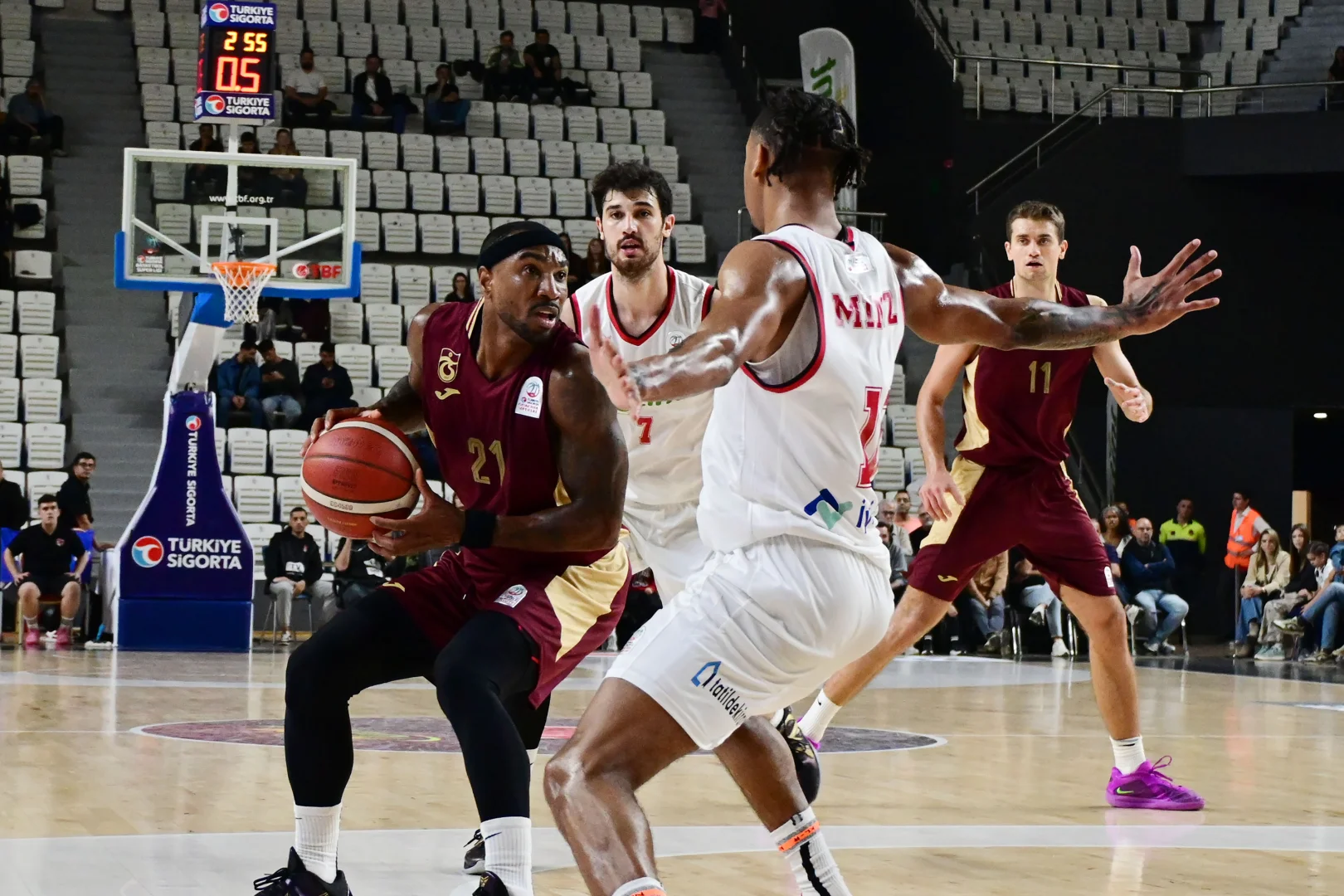 Glint Manisa Basket - Trabzonspor