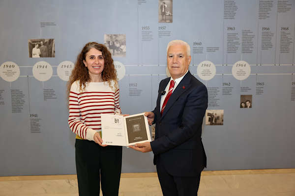 "Gözlerimin önündesin" sergisi sanatseverleri buluşturuyor