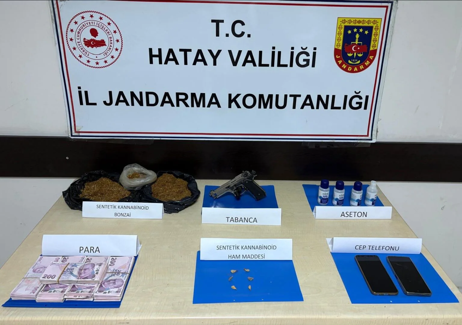 Hatay'da kümese 2 kilo 600 gram uyuşturucu gizleyen zanlı tutuklandı