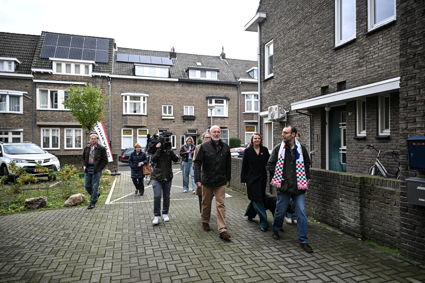 Hollanda genel seçimler için sandık başında