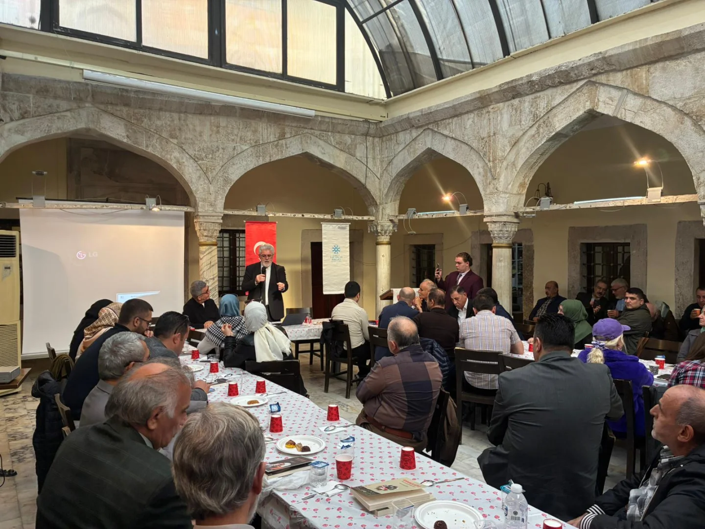 İstanbul'da yazar Recep Seyhan için anma programı düzenlendi