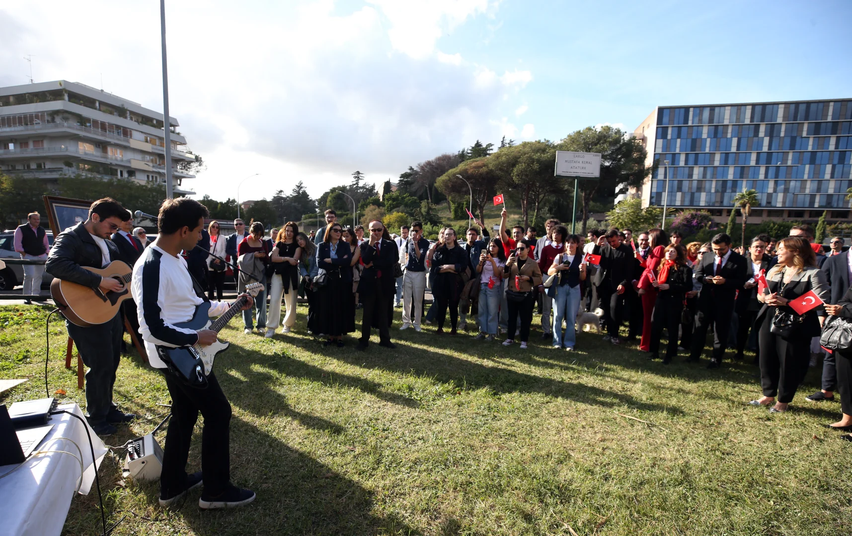 İtalya'daki Türk öğrenciler Cumhuriyet Bayramı'nı kutladı