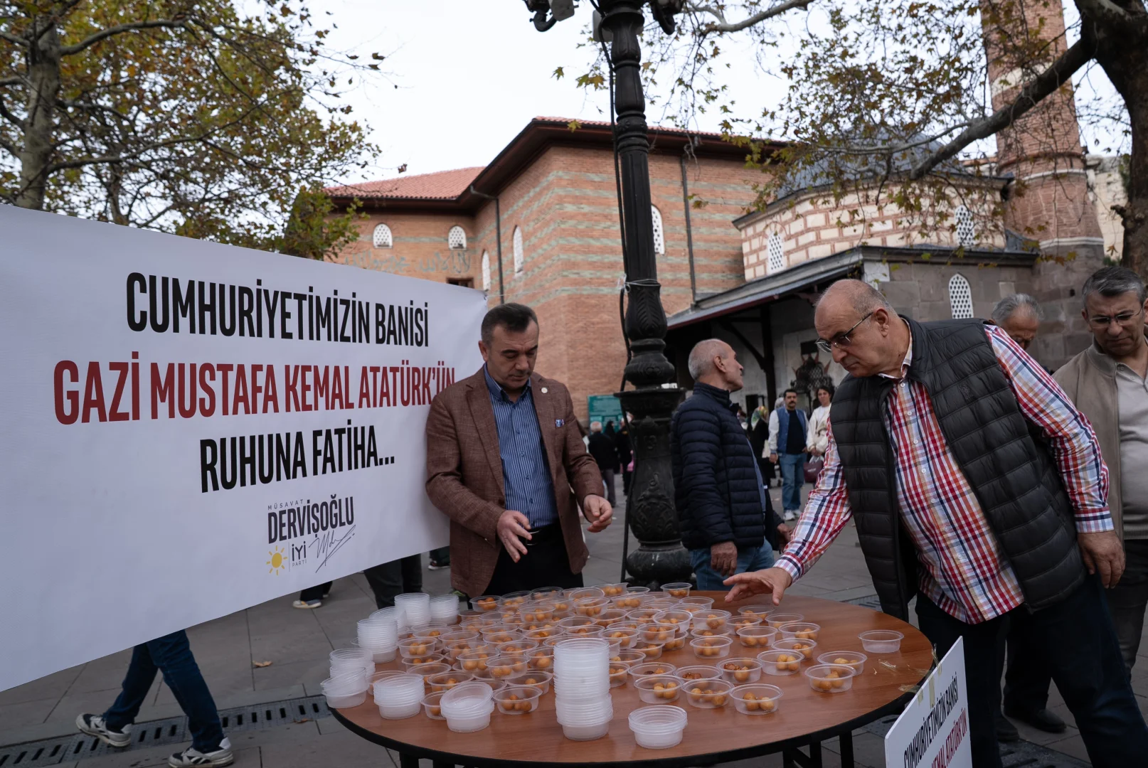 İYİ Parti Atatürk'ün vefatının 87. yıl dönümü dolayısıyla mevlit okuttu