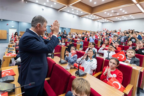 İzmir'de 29 Ekim’e özel meclis oturumu