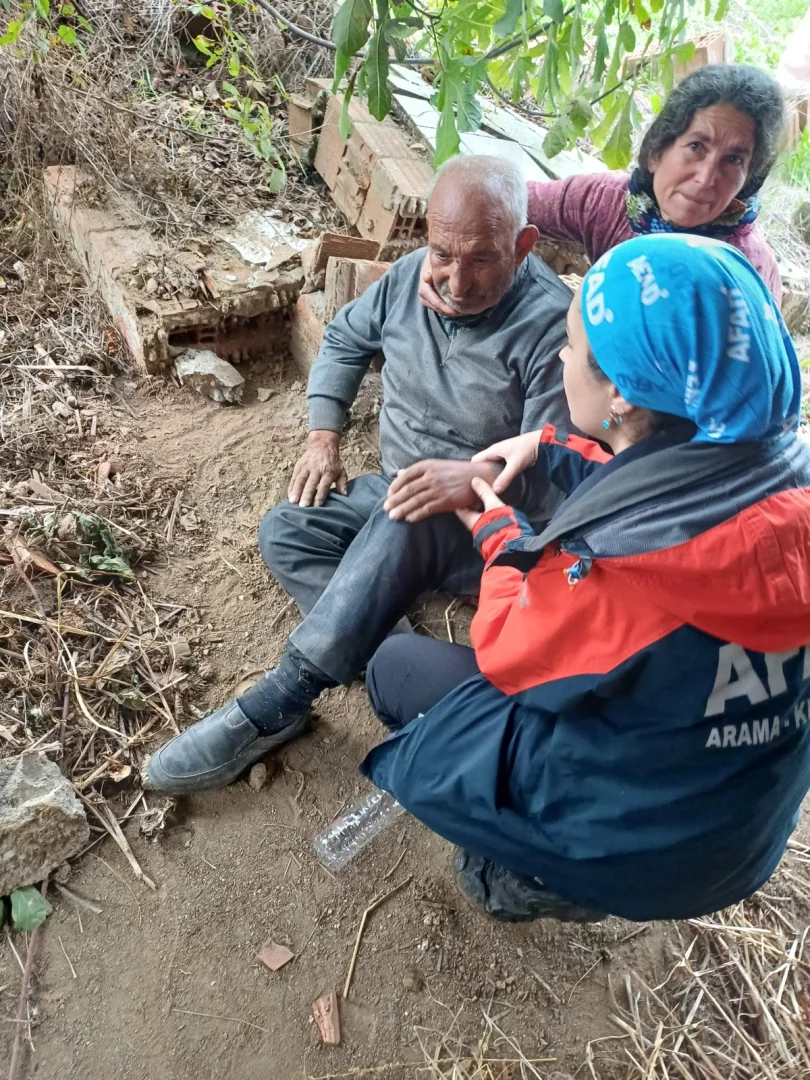 İzmir'de kaybolan Alzheimer hastası yaşlı adam bulundu