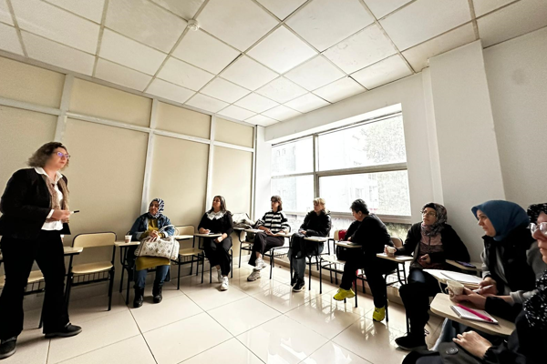 İzmit Belediyesi Engelsiz Ebeveyn Akademisi devam ediyor