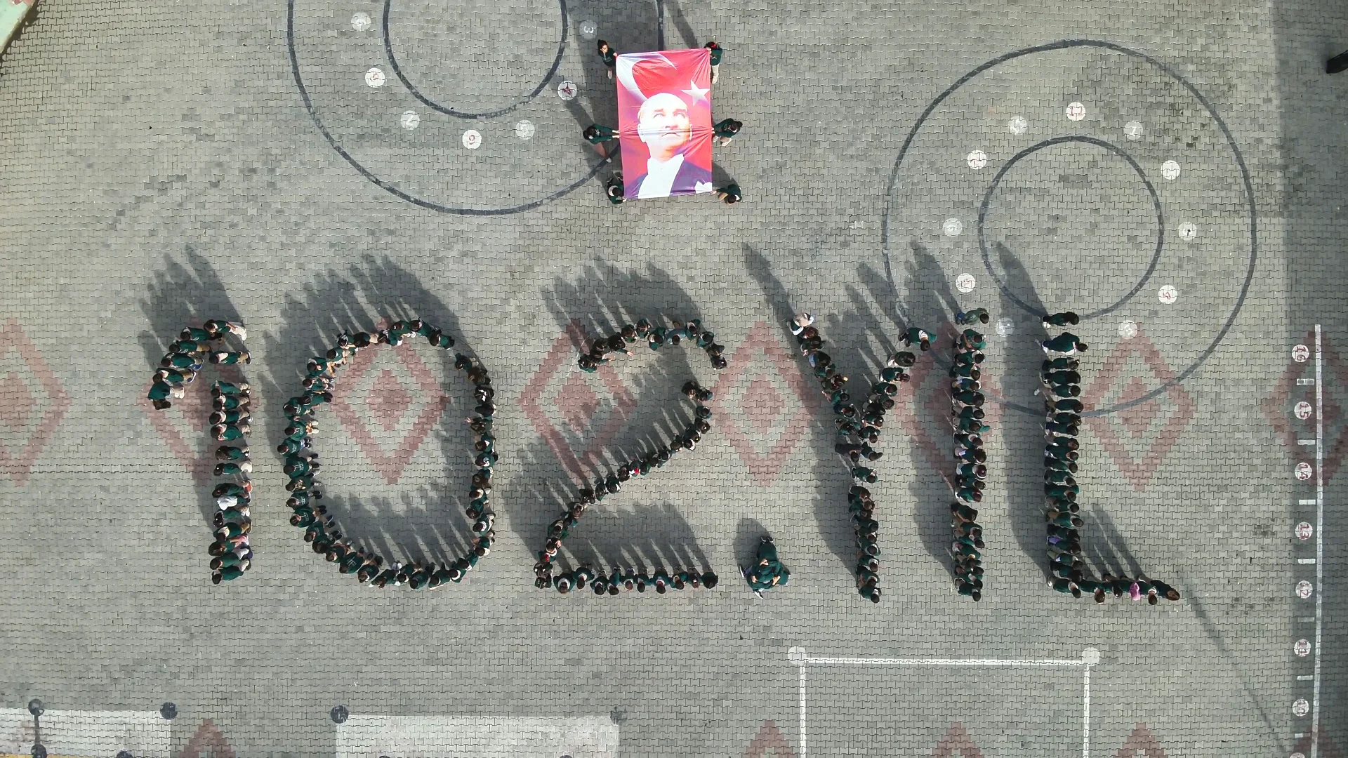 Iğdır'da öğrenciler, "102. Yıl" koreografisi gerçekleştirdi