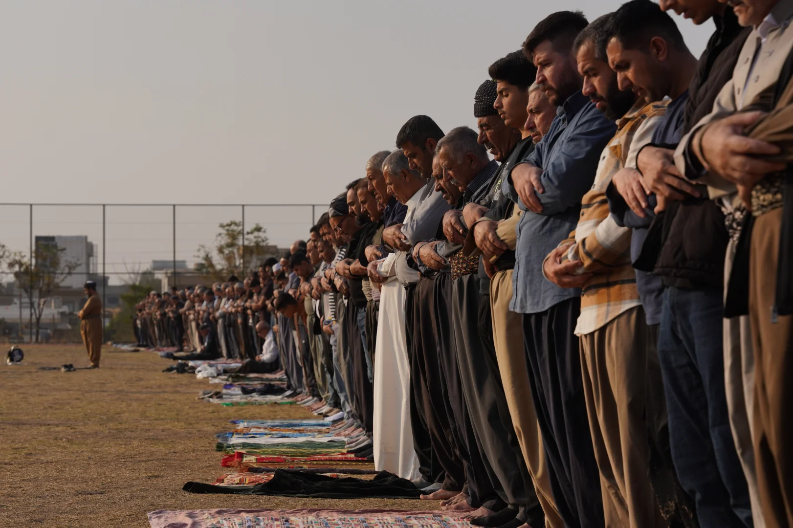 Irak'ın Süleymaniye kentindeki vatandaşlar yağmur duasına çıktı