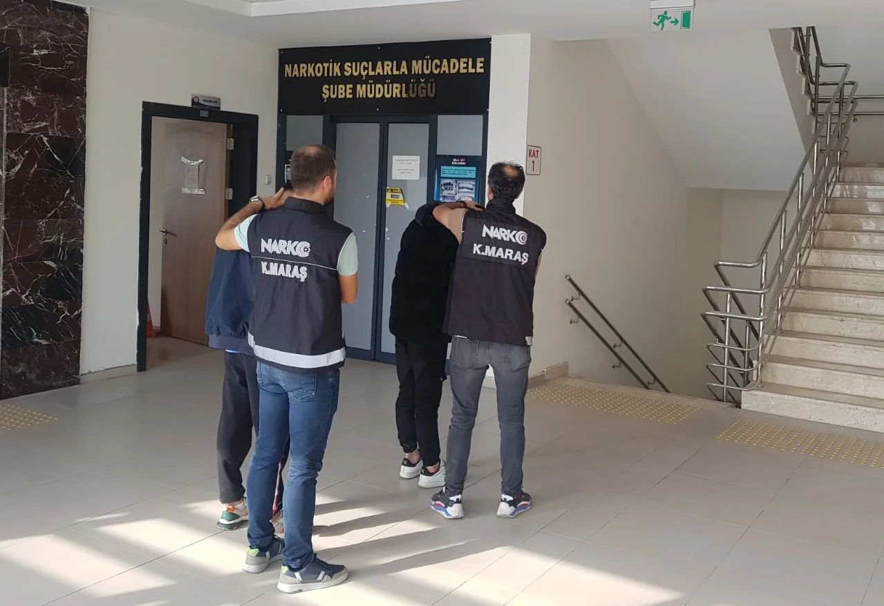 Kahramanmaraş'ta kesinleşmiş hapis cezası bulunan 2 firari yakalandı