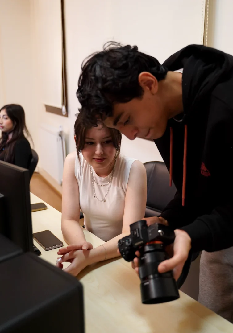 Karabük Üniversitesi öğrencilerinden "29 Ekim Cumhuriyet Bayramı" klibi