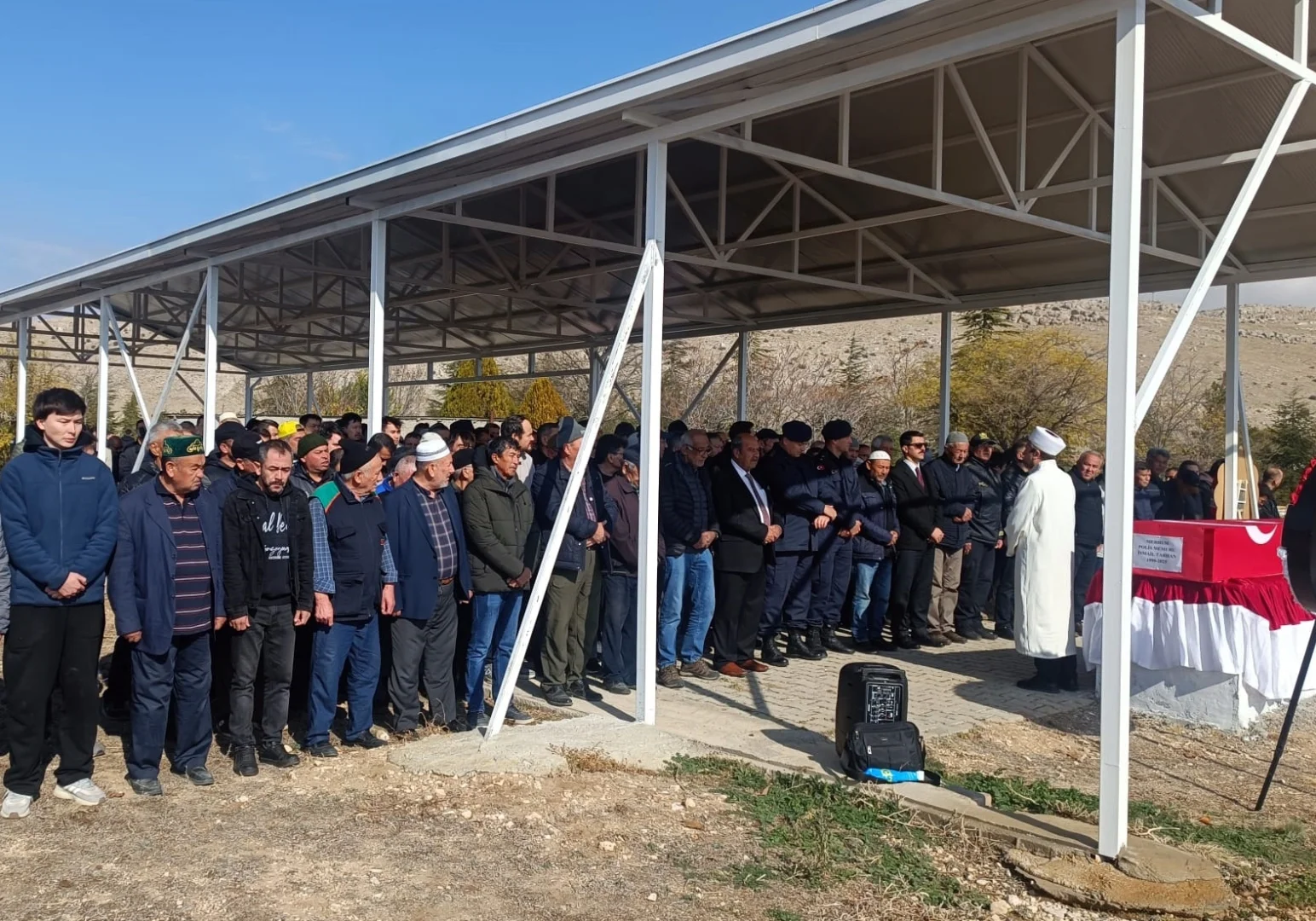 Kaybolduktan sonra cansız bedenine ulaşılan polis memurunun cenazesi Konya'da defnedildi