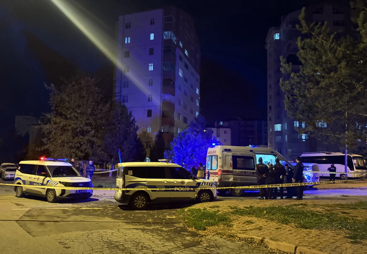 Kayseri'de kocası tarafından bıçaklanan kadın öldü