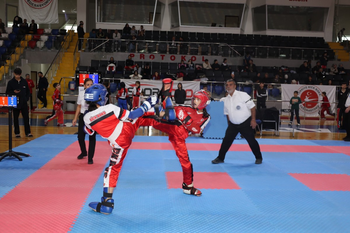Kick Boks Şampiyonası Adıyaman’da Nefes Kesti