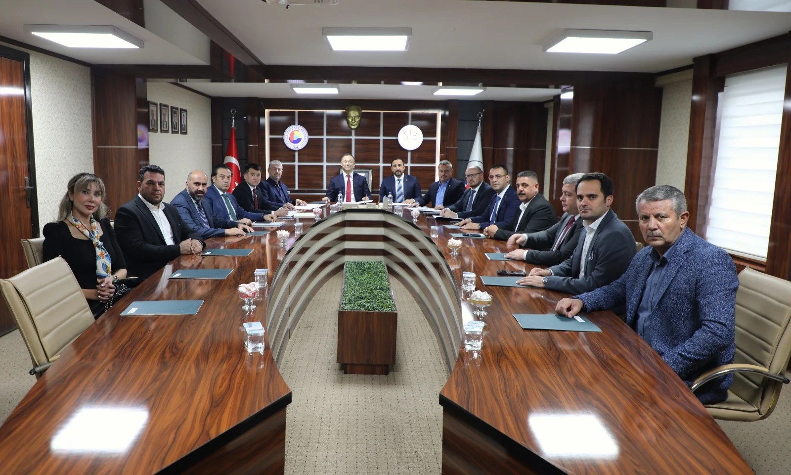 Kırgızistan'ın Ankara Büyükelçisi Kazakbaev'den Sivas Ticaret Borsasına ziyaret