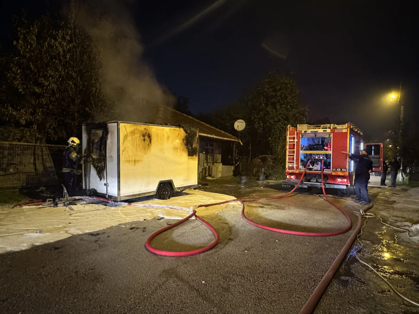 Kocaeli'de karavanda çıkan yangın paniğe neden oldu