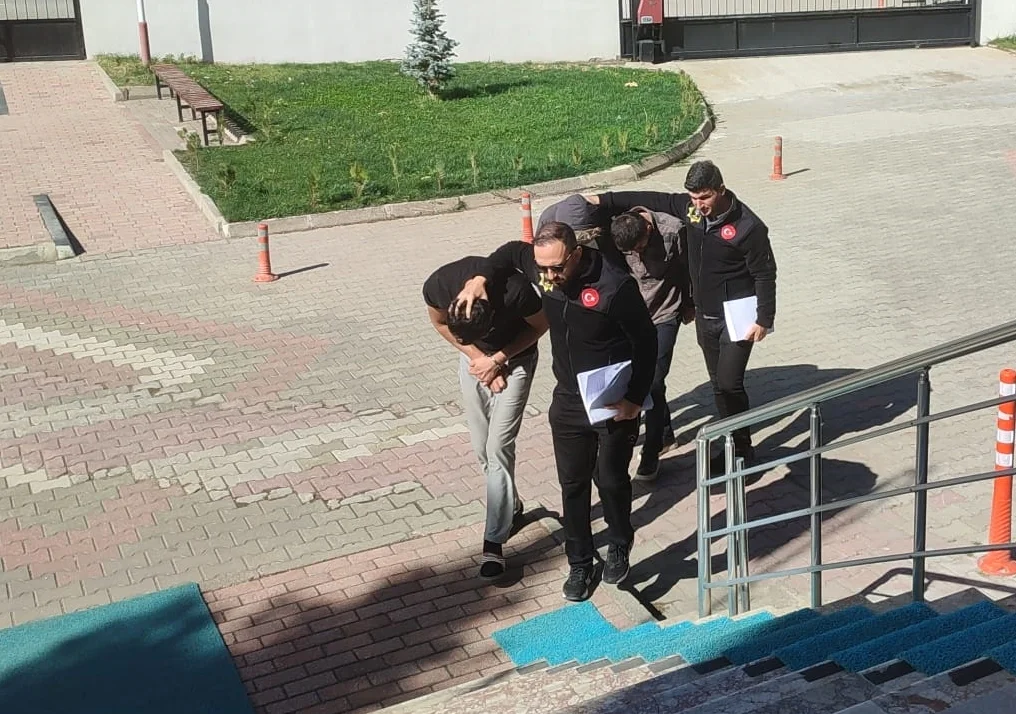 Konya'da uyuşturucu operasyonunda 2 şüpheli tutuklandı