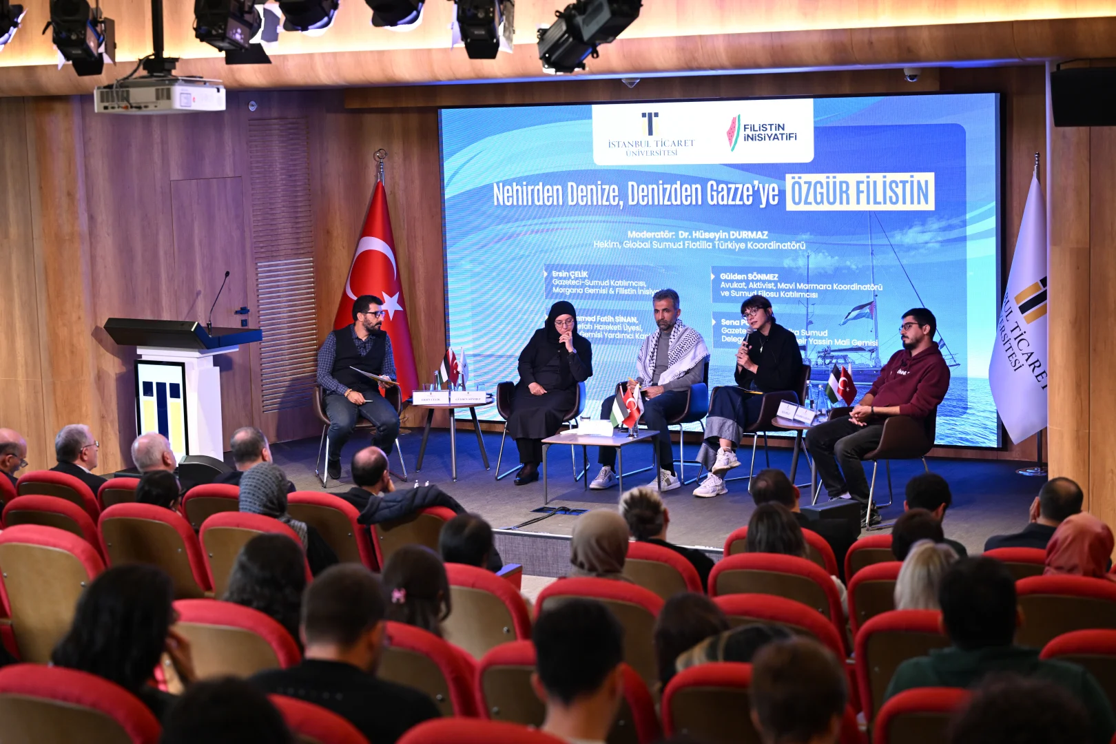Küresel Sumud Filosu aktivistleri İstanbul Ticaret Üniversitesi'nde düzenlenen panelde konuştu