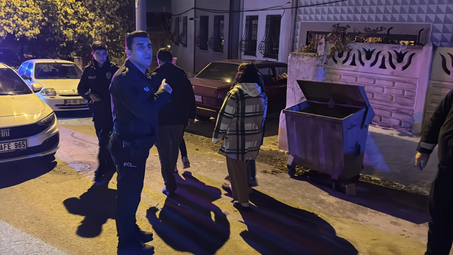 Kütahya'da bir apartmanın havalandırma boşluğuna atılan yeni doğan bebek hastaneye kaldırıldı