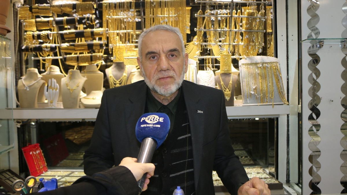 Kuyumcu esnafı İbrahim Dolma’dan altın uyarısı: ‘Önümüzdeki günlerde, fiyatlarda yükseliş görebiliriz’  - Videolu Haber