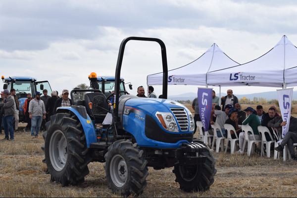 LS Traktörler, 9 şehirde çiftçilerle buluştu