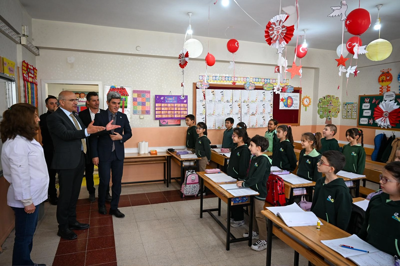 Malatya'da Başkan Er'den Mehmet Emin Bitlis İlkokulu’na ziyaret