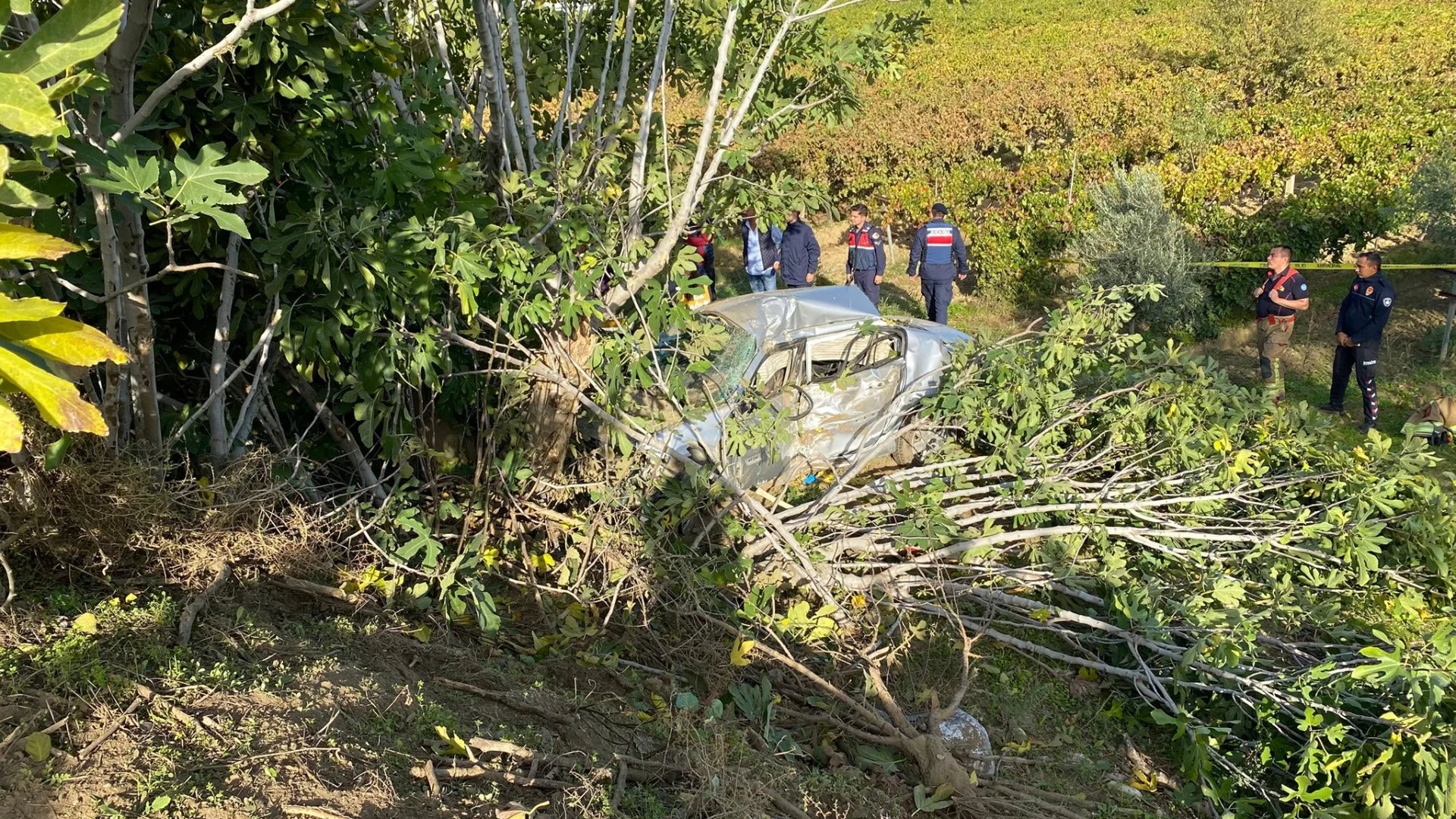 Manisa'da devrilen otomobilin sürücüsü öldü
