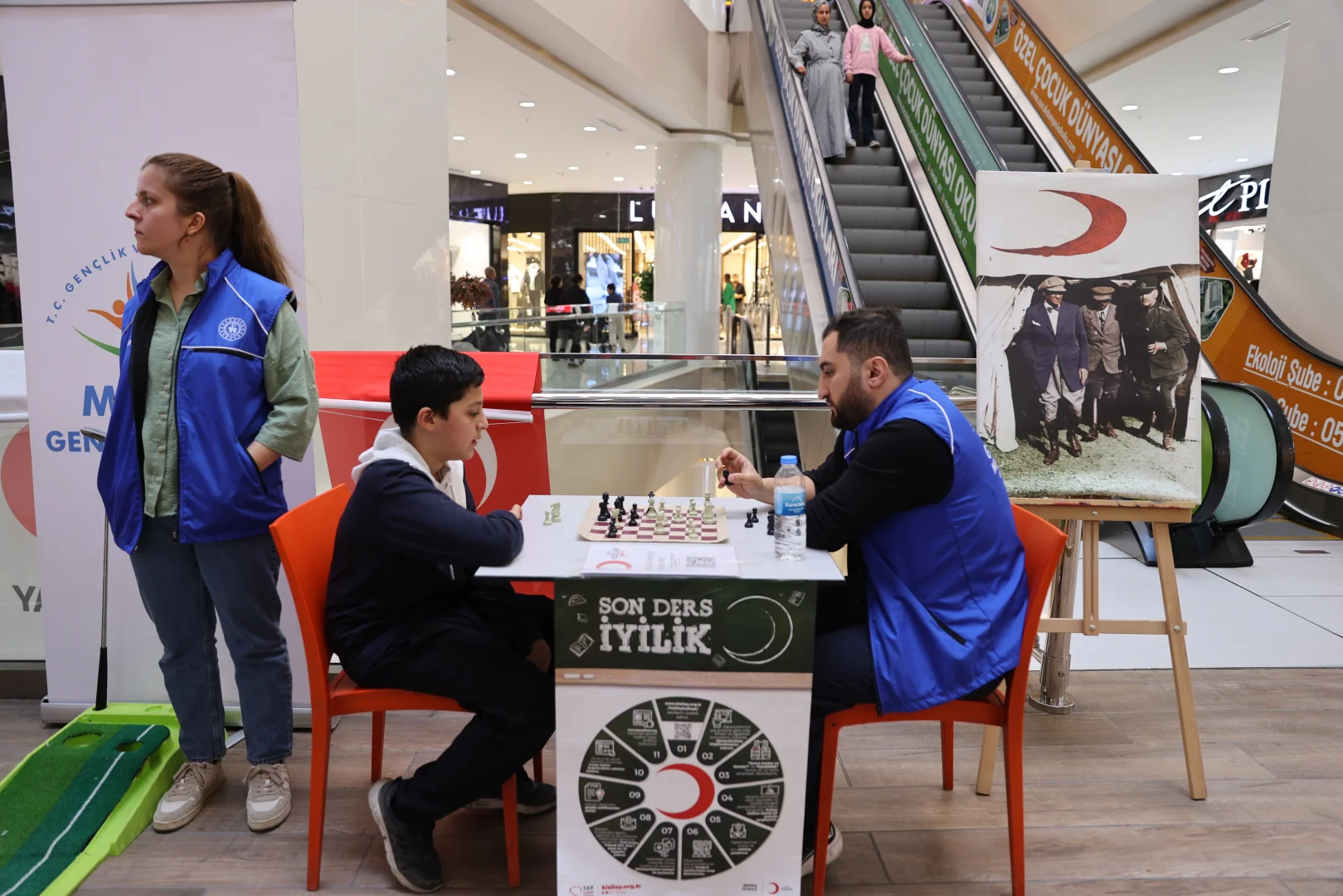 Mardin'de Kızılay Haftası'nda farkındalık etkinliği düzenlendi