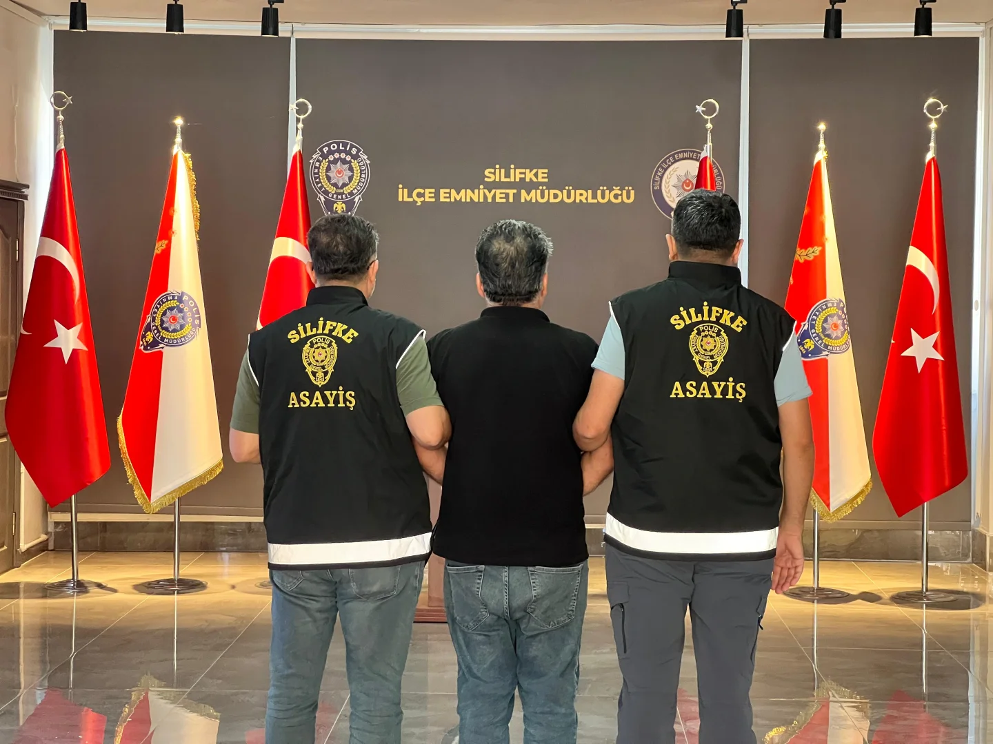 Mersin'de 31 yıl kesinleşmiş hapis cezasıyla aranan hükümlü yakalandı