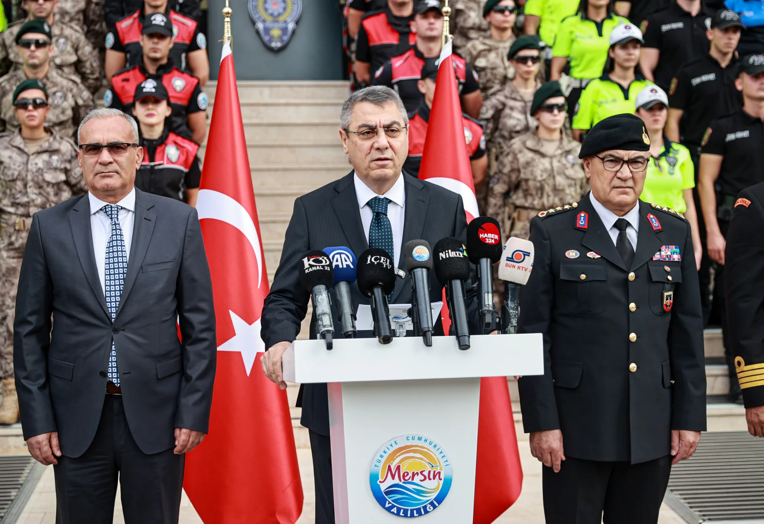 Mersin Valisi Atilla Toros, 10 aylık asayiş olaylarını değerlendirdi