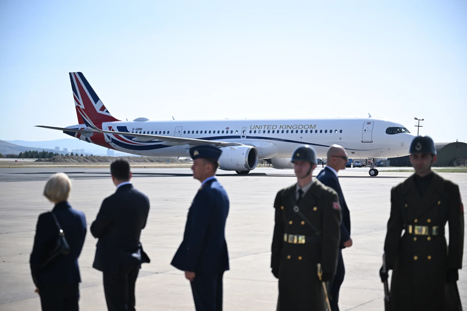 Milli Savunma Bakanı Güler, İngiltere Başbakanı Starmer'i karşıladı