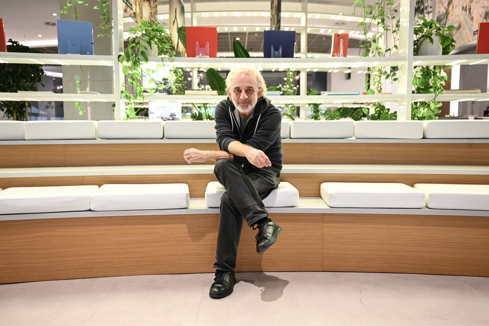 Mizah yazarı Utku Gürtunca, sahneye çıkışını ve yer aldığı projeleri AA'ya anlattı